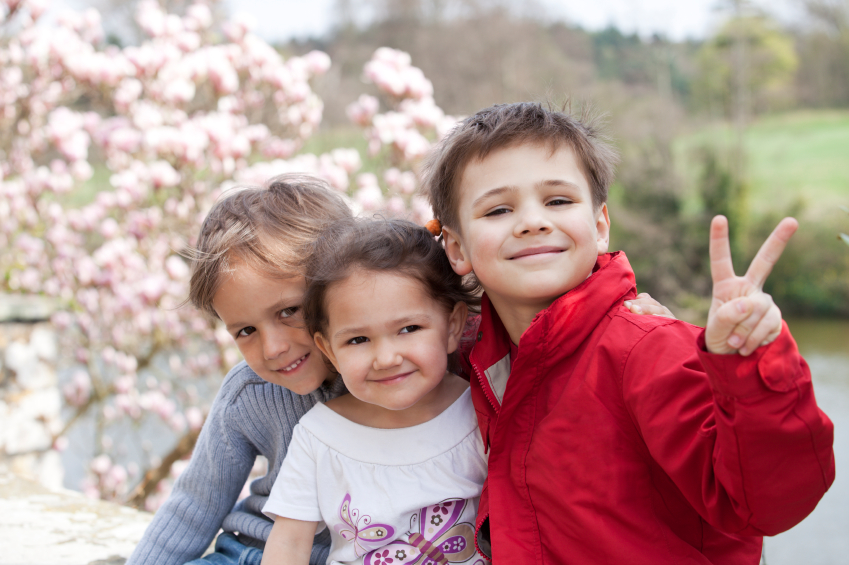 تفنگ بازی پسر بچه ها